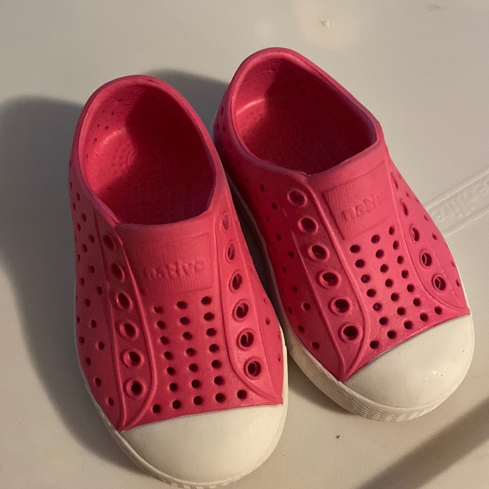 Never worn Pink Native Jeffersons. Size 5.
